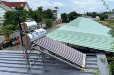 bồn phụ máy nước nóng năng lượng mặt trời